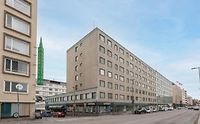 1Br Next To Railway Station & Nokia Arena